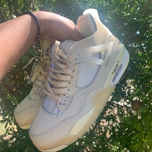 Off White Jordan 4s ❤️‍🔥